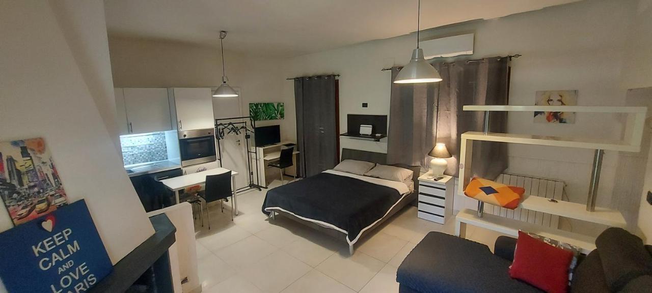 Appartamento Suite Deluxe Climatiz Cucina Giardino Wifi Smart Tv Amazon Prime Video Inclusi Aci Bonaccorsi Екстер'єр фото