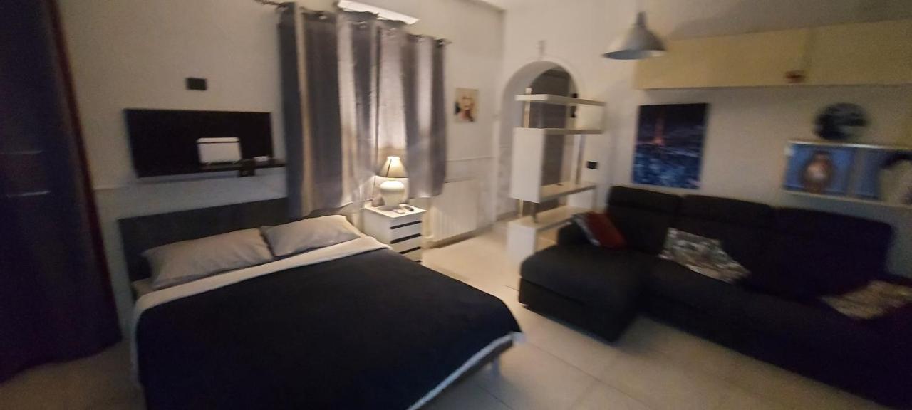 Appartamento Suite Deluxe Climatiz Cucina Giardino Wifi Smart Tv Amazon Prime Video Inclusi Aci Bonaccorsi Екстер'єр фото